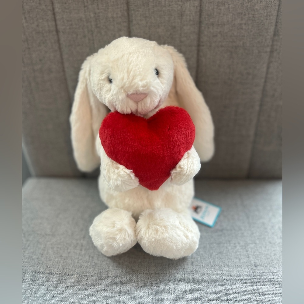 NEW WITH TAG - Jellycat Bashful Bunny with Red Heart - in time for Xmas